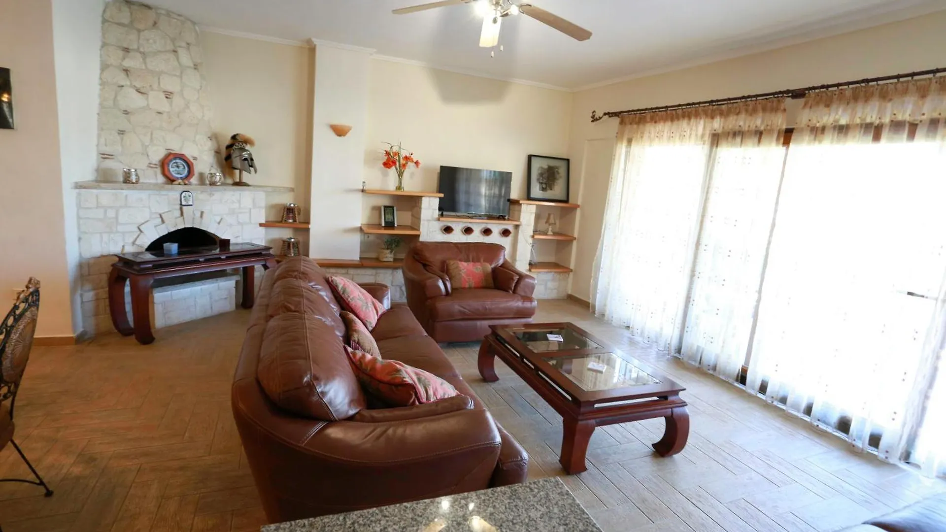 Villa Melissa Afytos 0*,  Greece