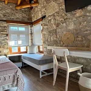 Aparthotel Casa La Bohema, Afytos